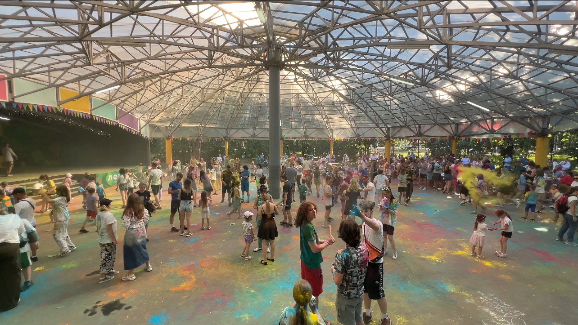 химки, день семьи любви и верности, парк, дети, краски холи,