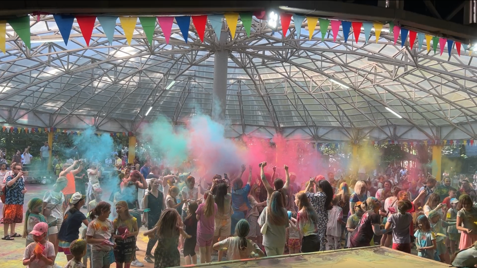 химки, день семьи любви и верности, парк, дети, краски холи,