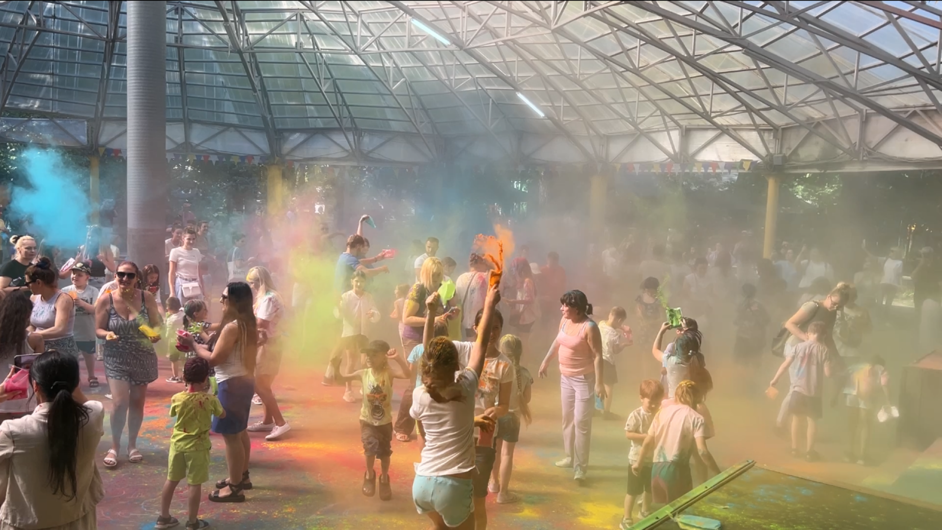 химки, день семьи любви и верности, парк, дети, краски холи,