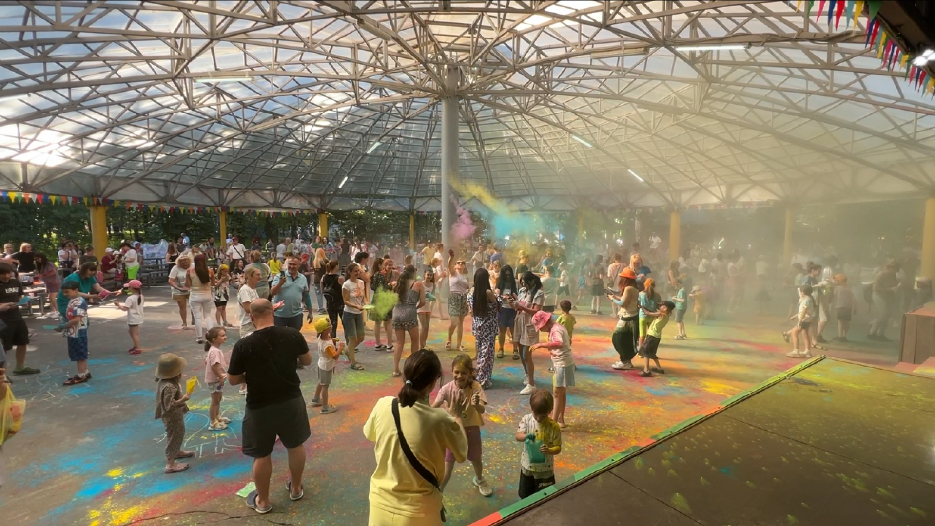 химки, день семьи любви и верности, парк, дети, краски холи,