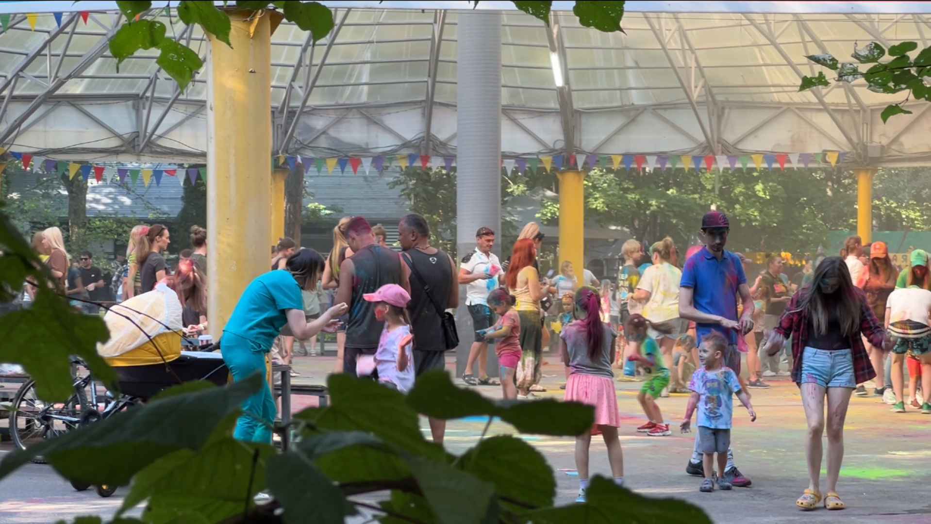 химки, день семьи любви и верности, парк, дети, краски холи,