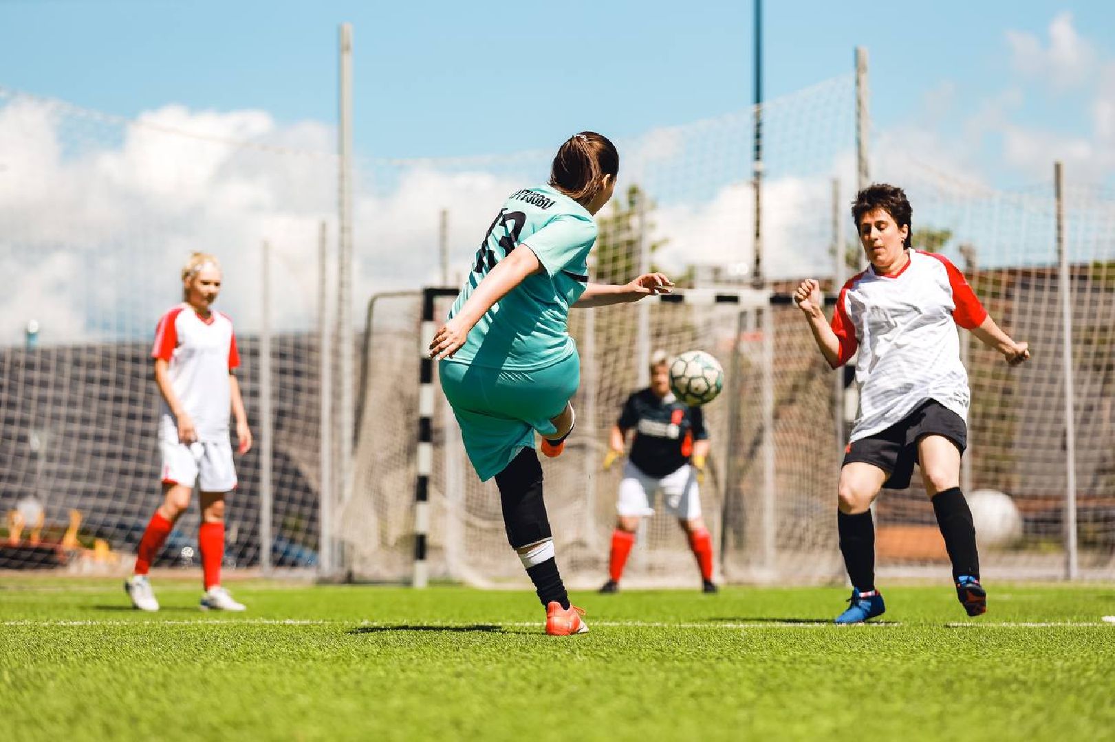 химки, спорт, футбол, женский футбол, день семьи любви и верности, футбольные мамы, турнир по футболу,