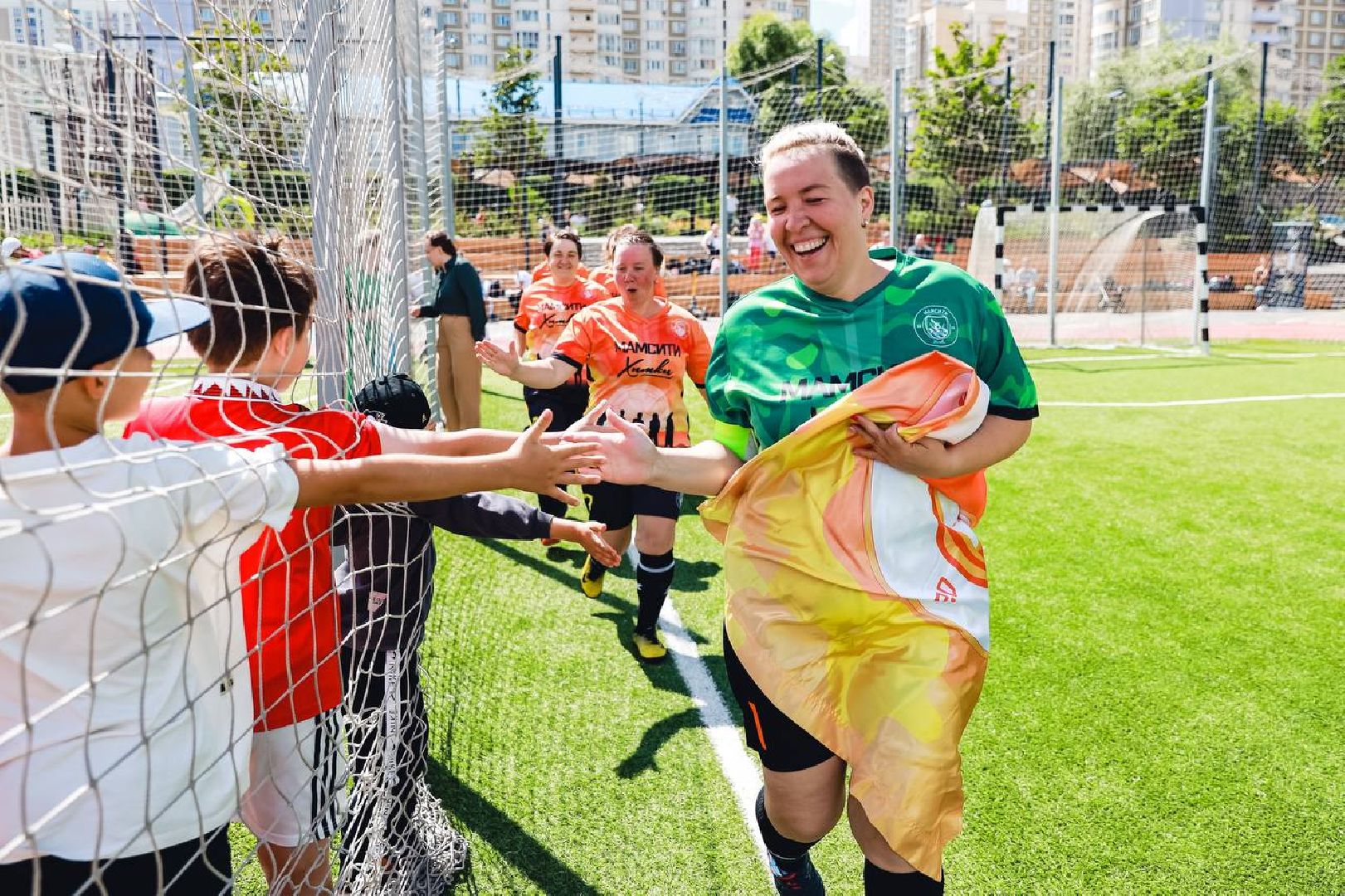 химки, спорт, футбол, женский футбол, день семьи любви и верности, футбольные мамы, турнир по футболу,