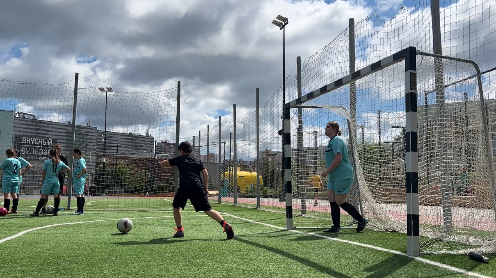 химки, спорт, футбол, женский футбол, день семьи любви и верности, футбольные мамы, турнир по футболу,