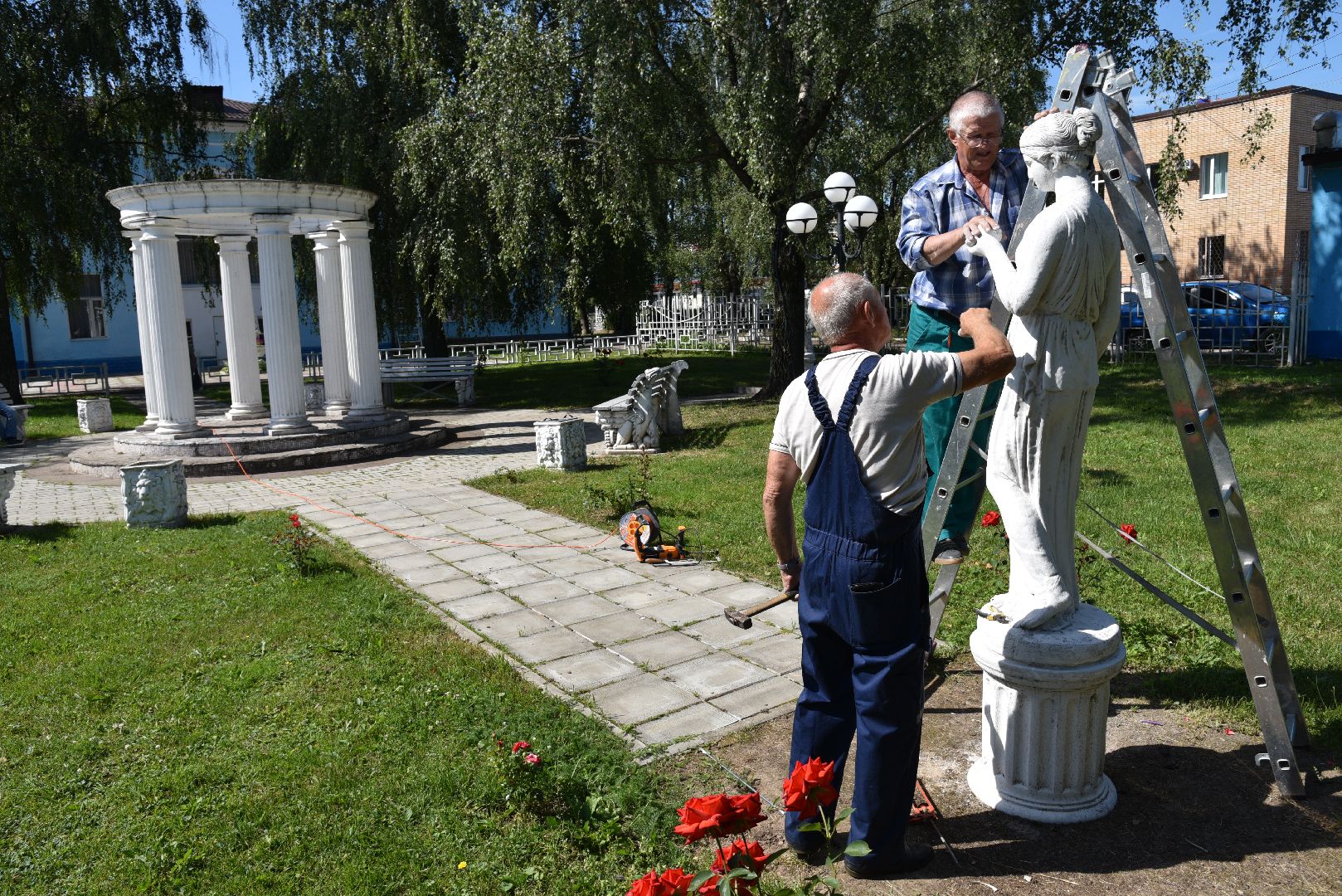 лотошино, лотошинская дши, сквер, правонарушение,