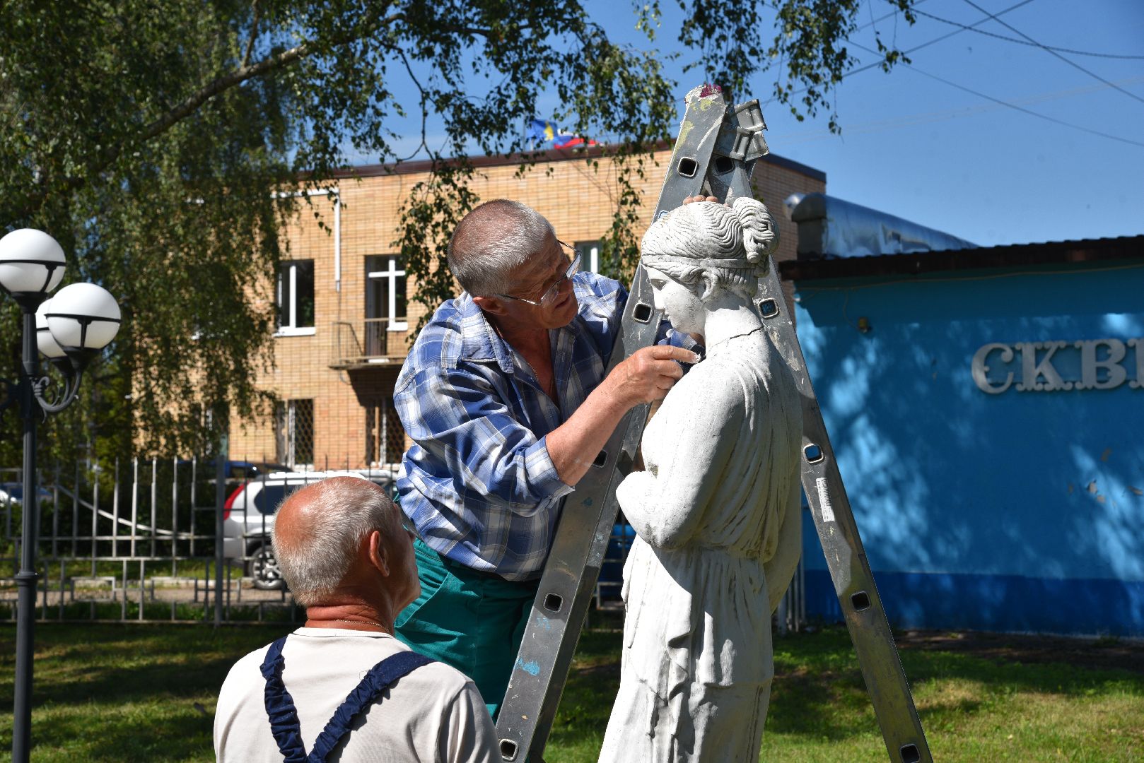 лотошино, лотошинская дши, сквер, правонарушение,