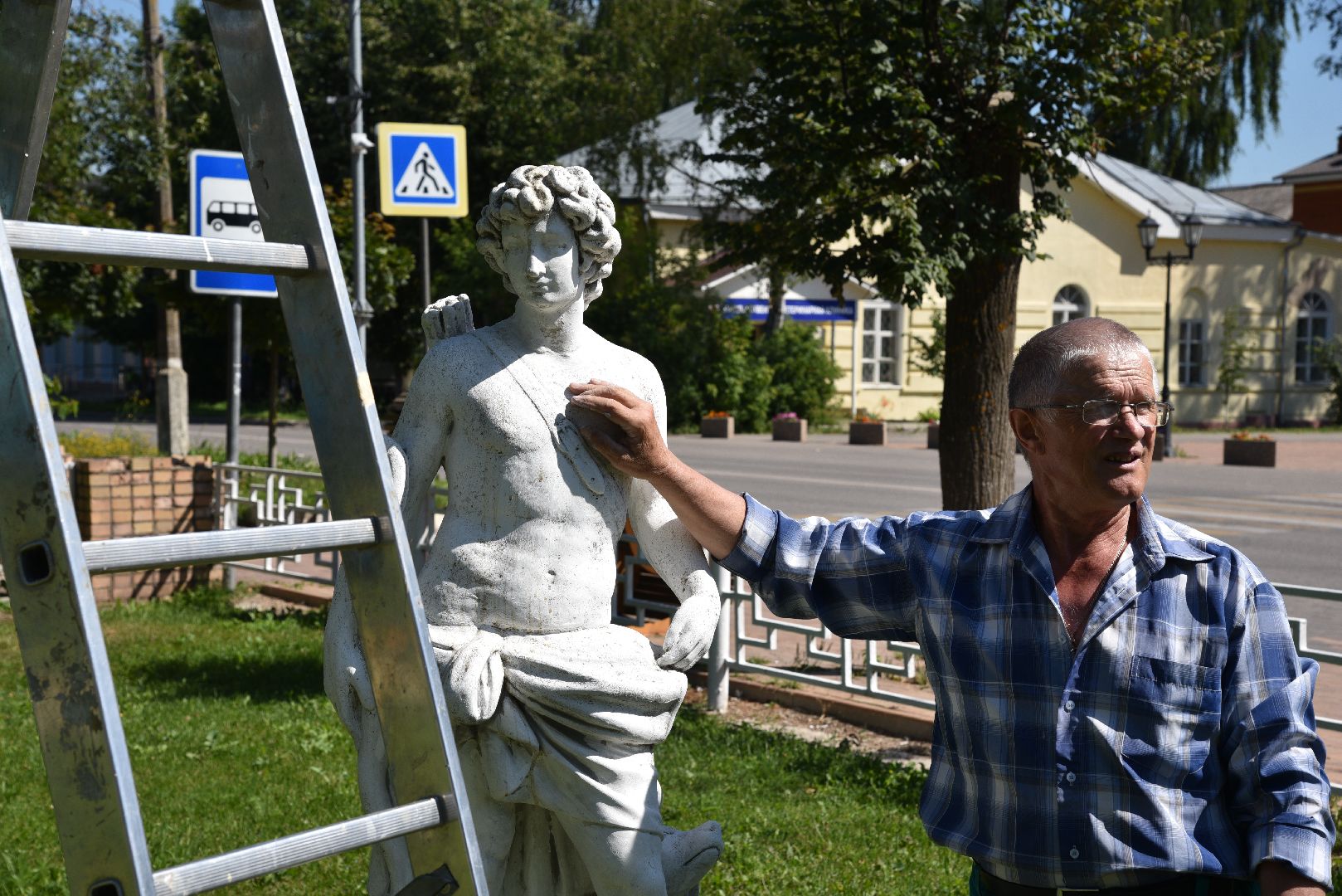 лотошино, лотошинская дши, сквер, правонарушение,