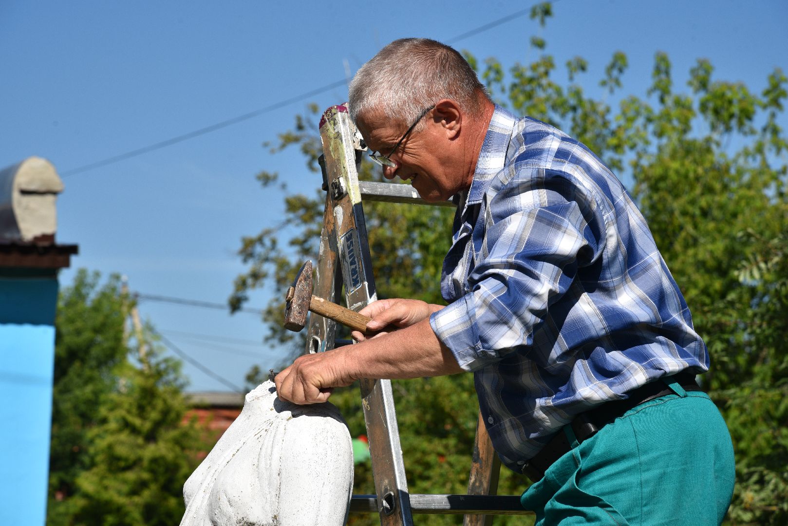 лотошино, лотошинская дши, сквер, правонарушение,