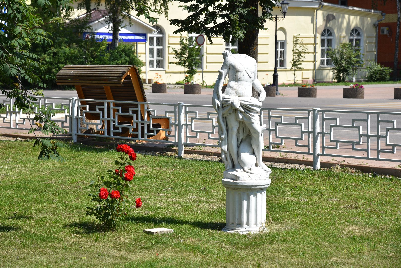 лотошино, лотошинская дши, сквер, правонарушение,