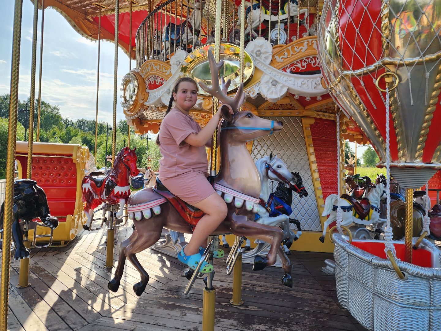 Чехов, карусель, аттракционы, городской парк, бесплатное катание, дети, отдых,