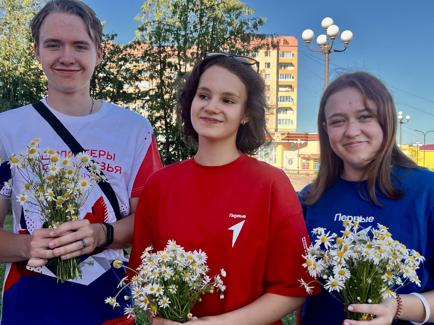 ромашки, ромашковое настроение, наро-фоминск, день семьи любви и верности, волонтеры подмосковья, движение первых подмосковья,