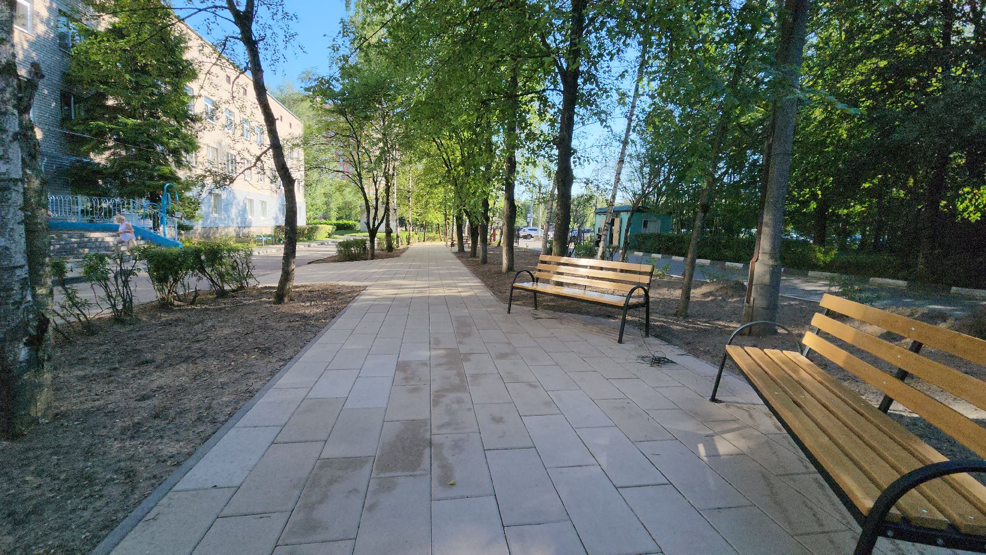 лавочки, больница, Новый сквер, Лобня,