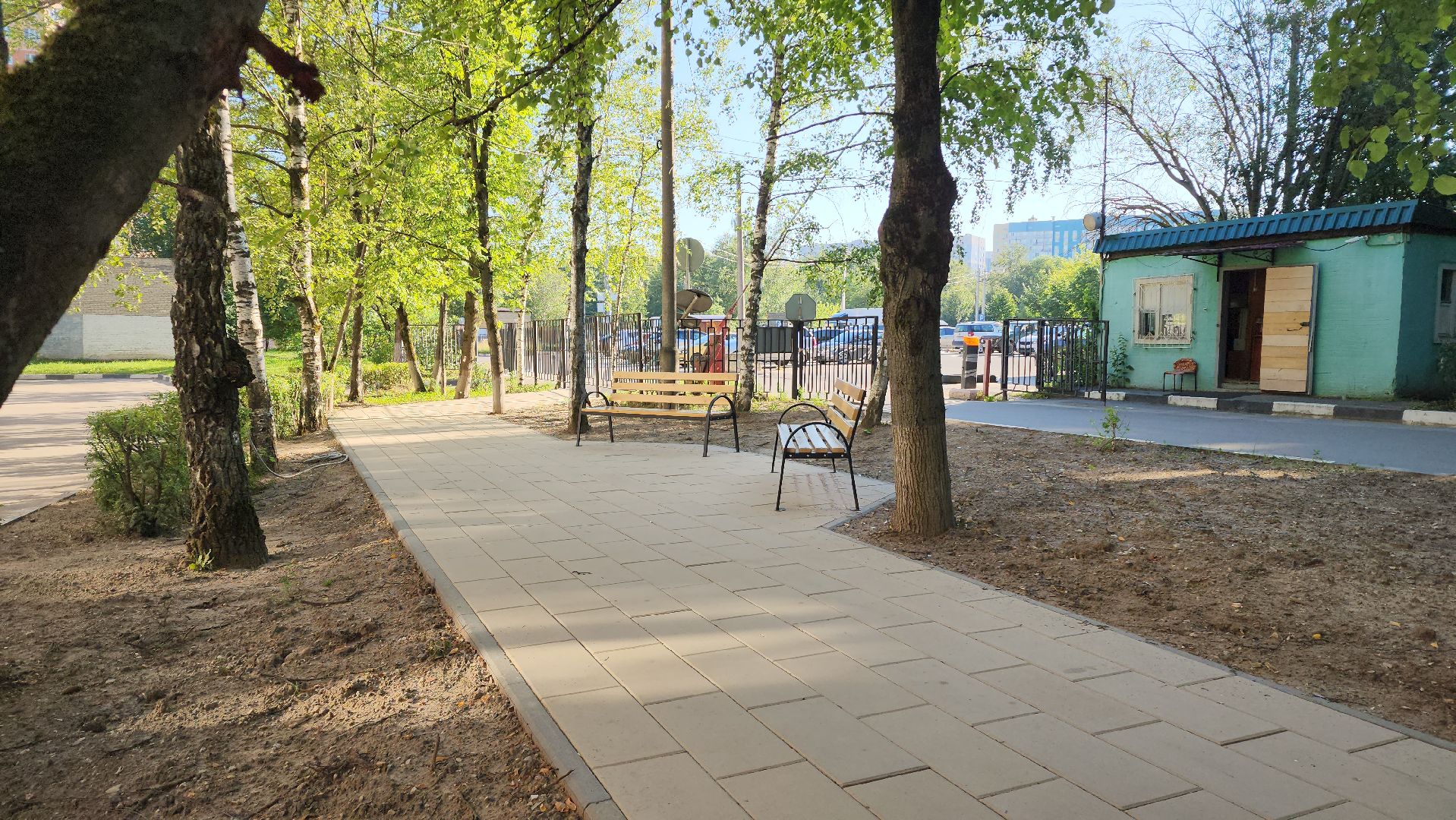 лавочки, больница, Новый сквер, Лобня,