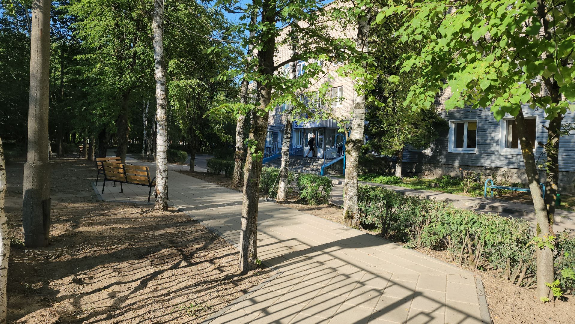 лавочки, больница, Новый сквер, Лобня,