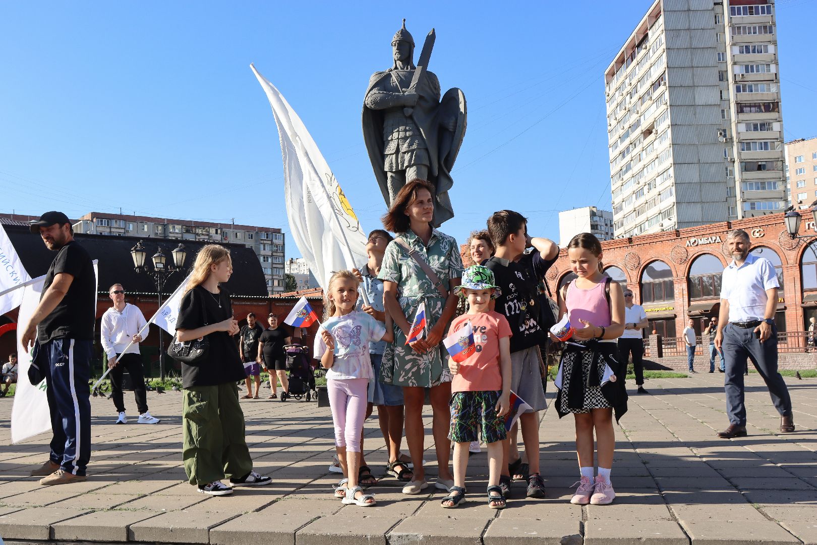 Дзержинский, день семьи, парад семей, много детства,