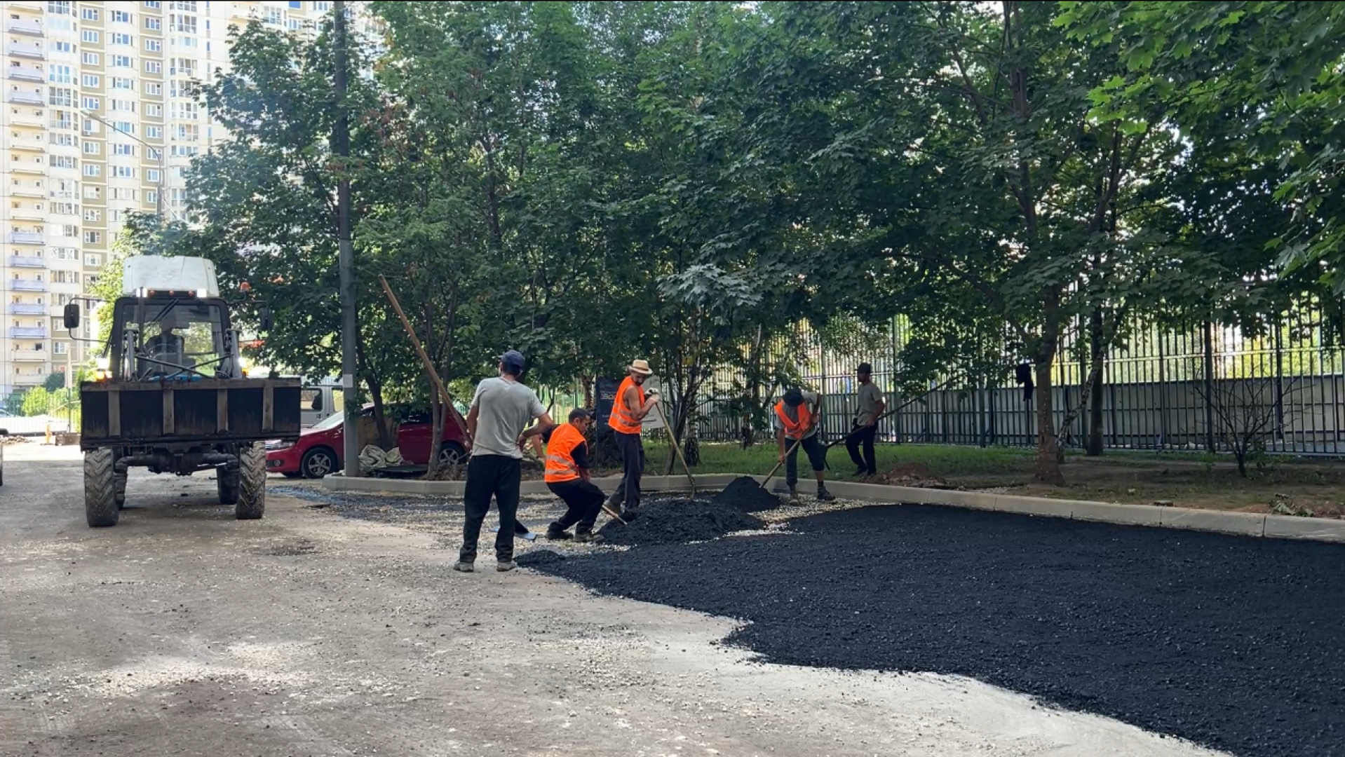 химки, благоустройство, замена асфальта во дворе, благоустройство дворовой территории,