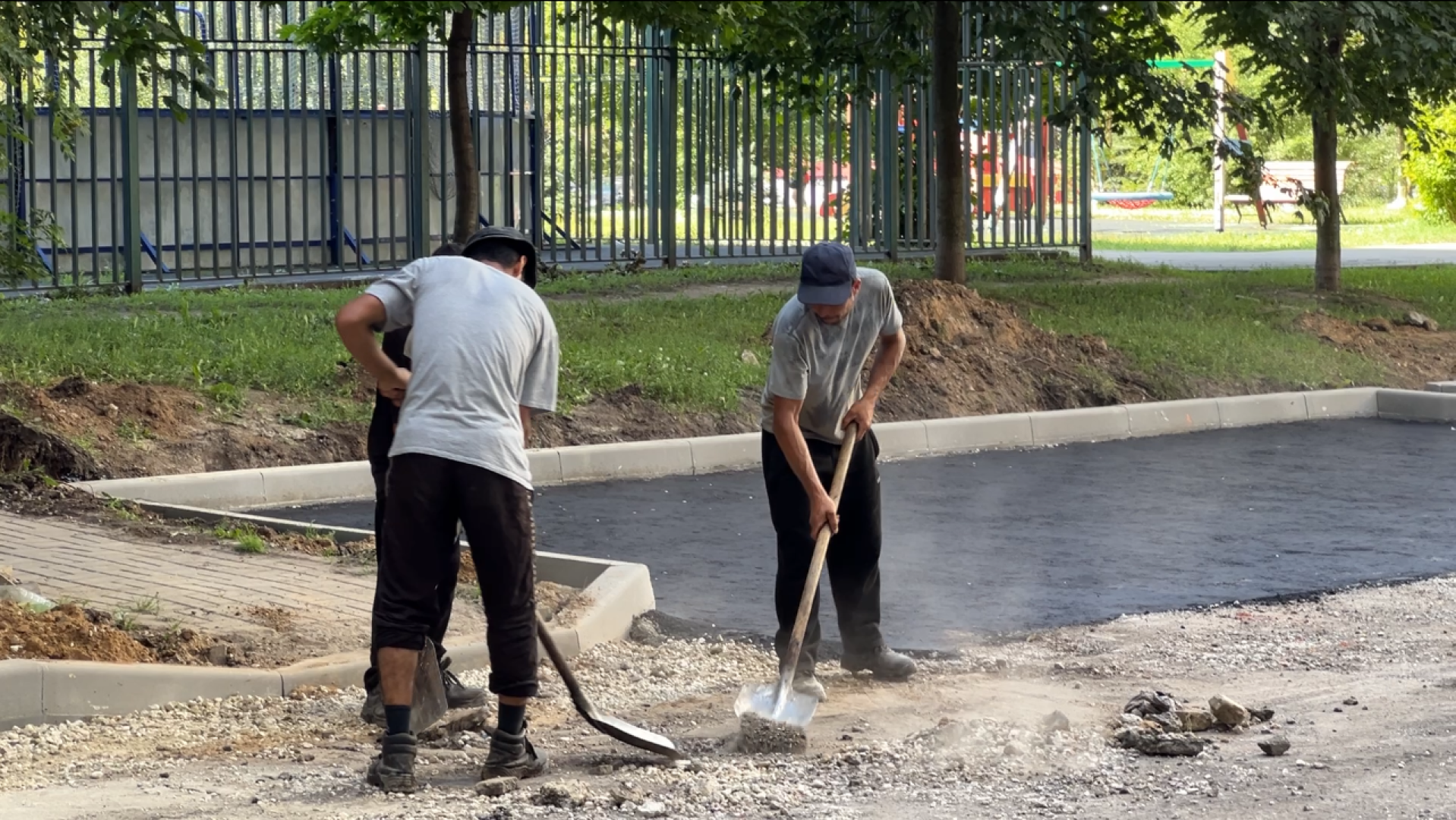химки, благоустройство, замена асфальта во дворе, благоустройство дворовой территории,