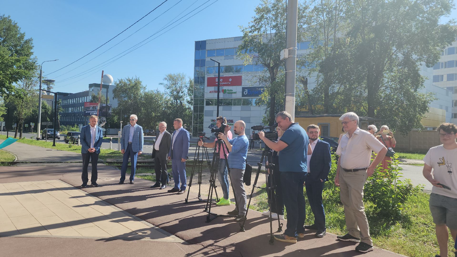 долгопрудный, мфти, петр капица, стела, алея,