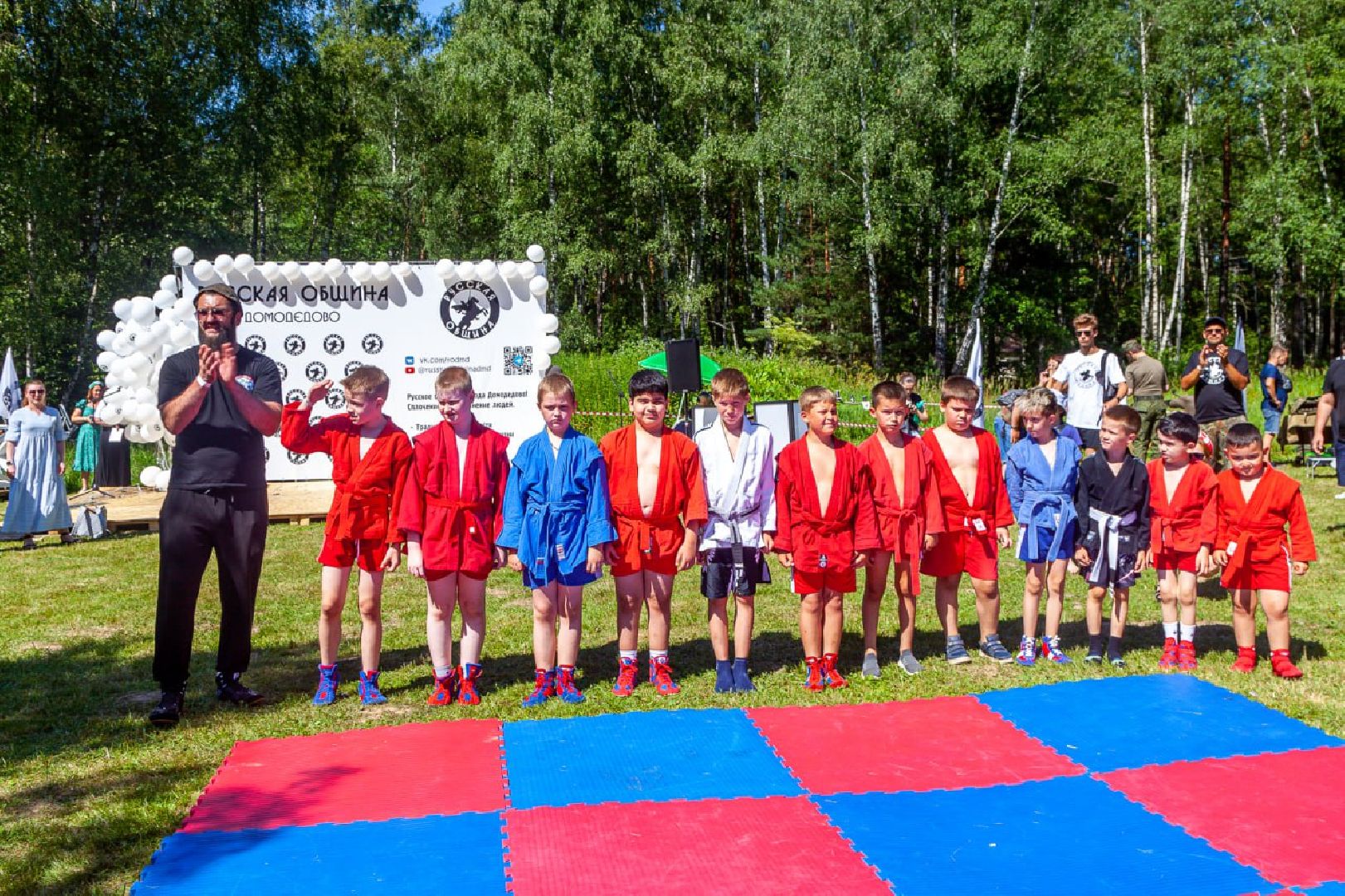 День семьи, Год семьи, русская община, Подмосковье, Домодедово, мастер класс, русские во дворе, Кокошник, народная забава, Самовар,