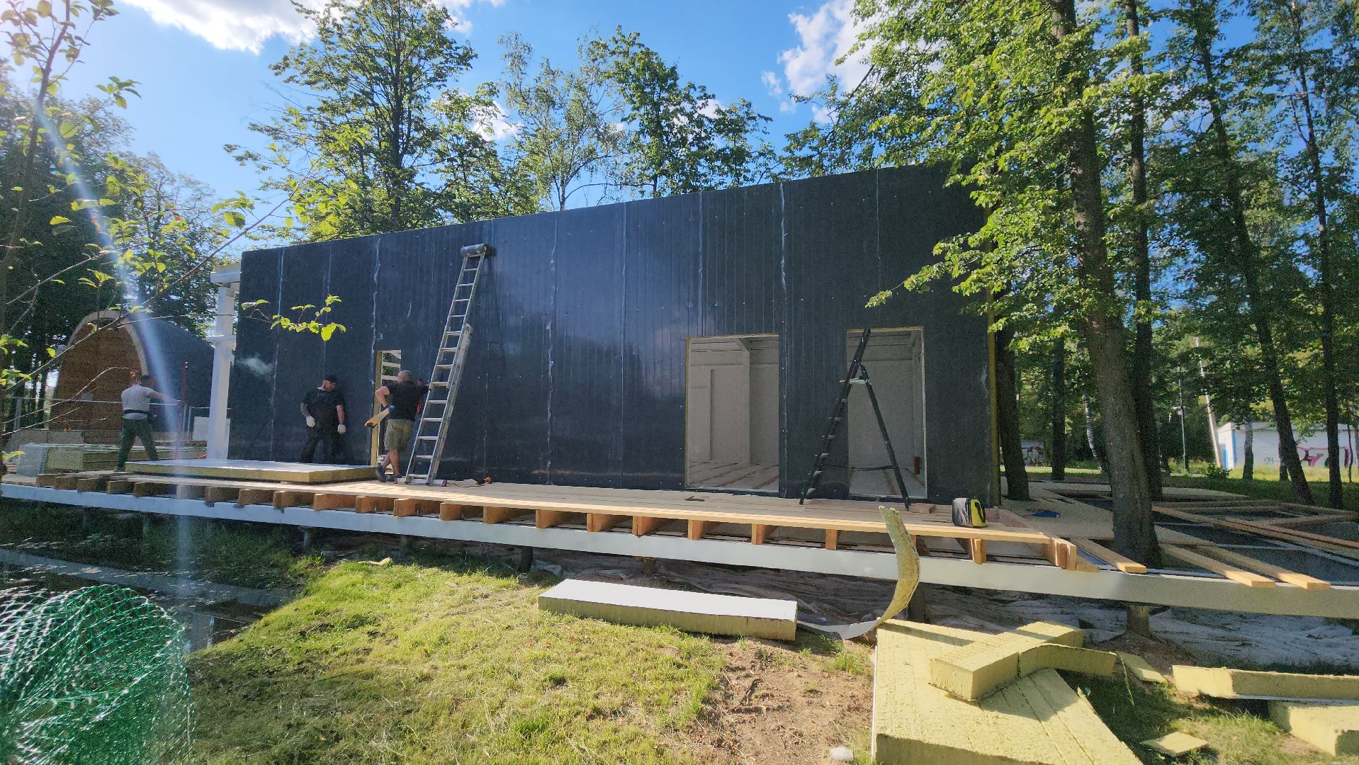 Парк Киово, Строительство, Раздевалка,