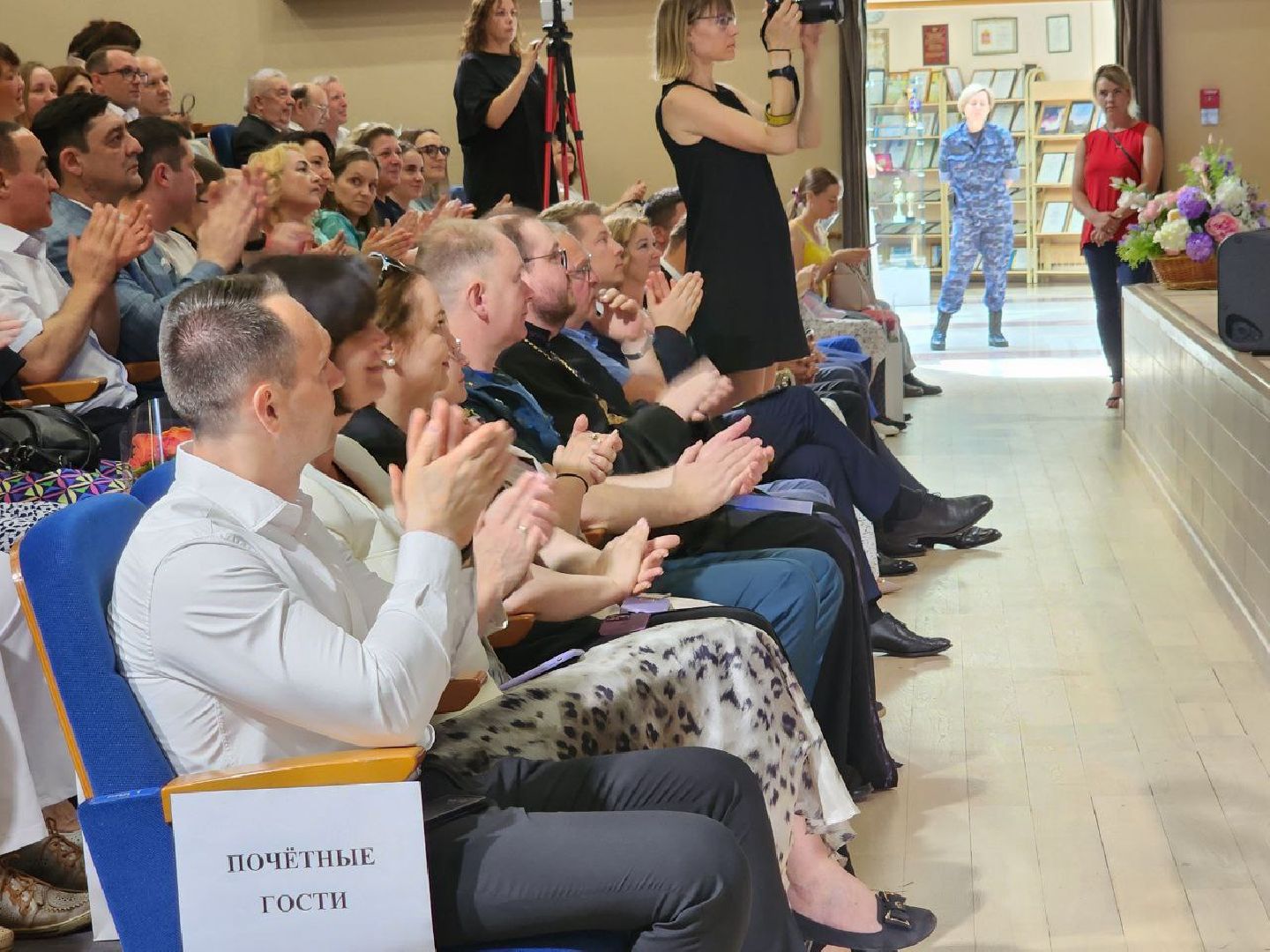 медсестра, видновская клиническая больница, амбулатория поселка володарского, ленинский городской округ,