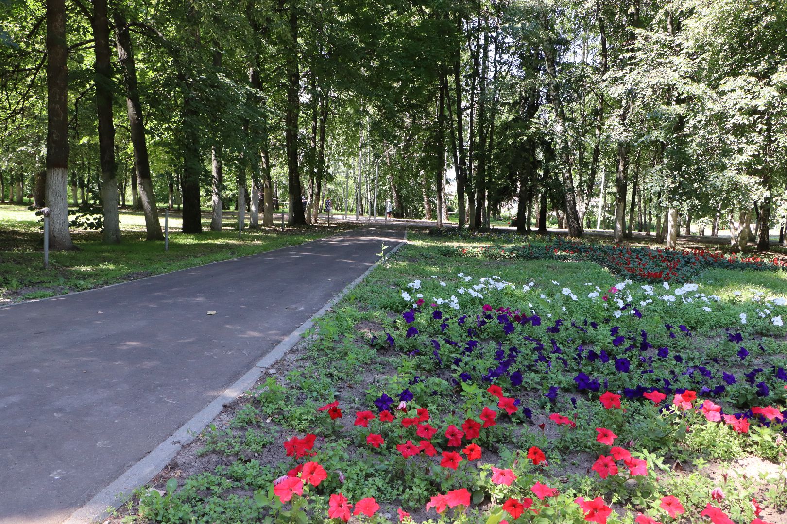 Сквер Победы Узуново, Серебряные Пруды, Памятник воинам-землякам, Формирование комфортной городской среды», нацпроект Жилье и городская среда,