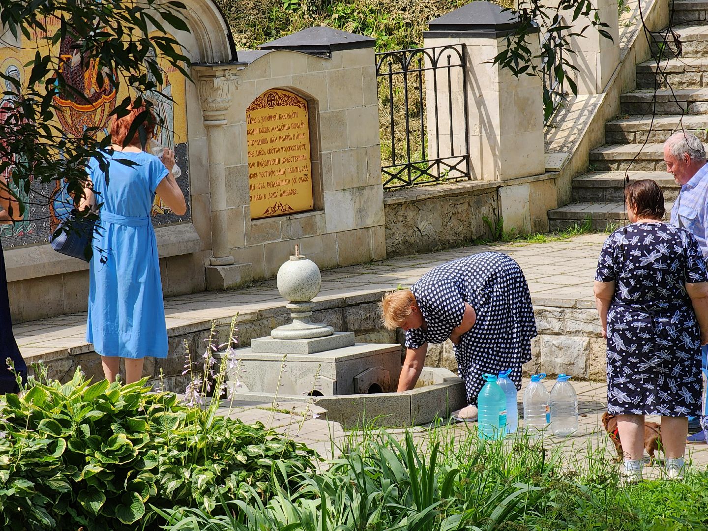 Чехов, городской парк, Анно-Зачатьевский храм, святой источник, родник,