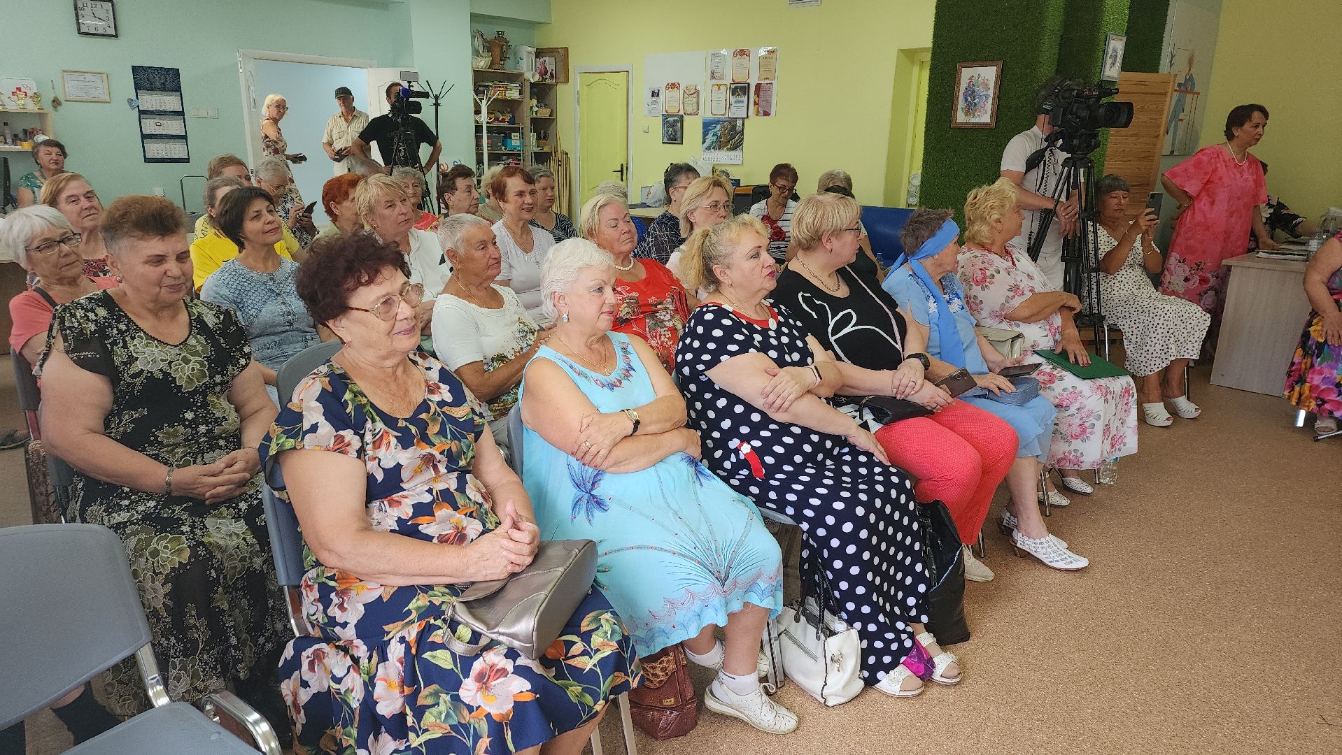 ивантеевка, артисты, день семьи любви и верности, песни, стихи, сцена, спектакль, активное долголетие,праздник,