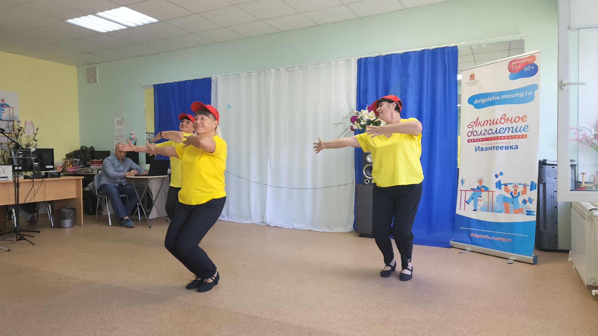 ивантеевка, артисты, день семьи любви и верности, песни, стихи, сцена, спектакль, активное долголетие,праздник,