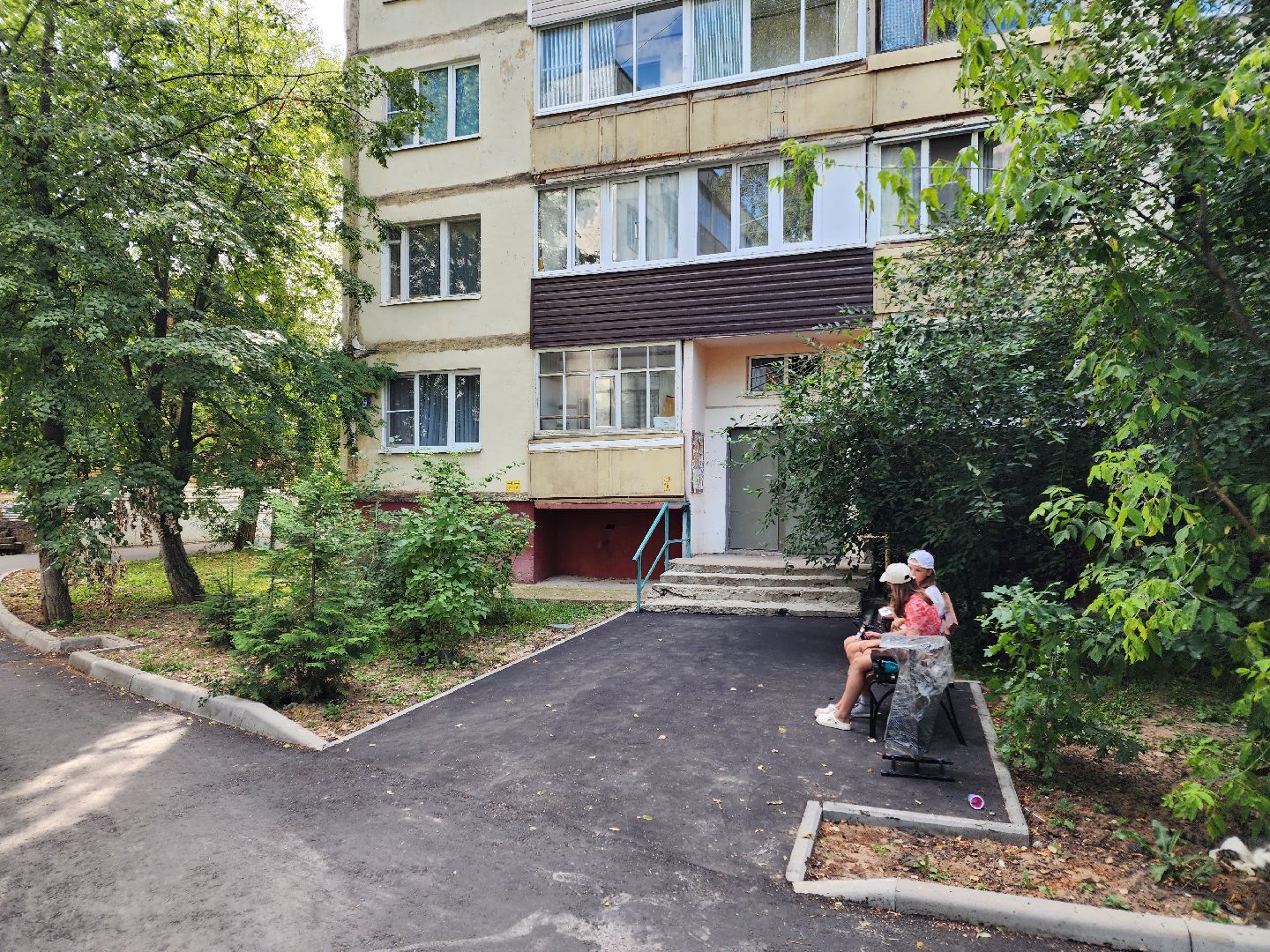 Чехов, улица Молодежная, дворовая территория, комплексное благоустройство, формирование комфортной городской среды, проезды, парковки, пешеходная дорожка, детская площадка, освещение,