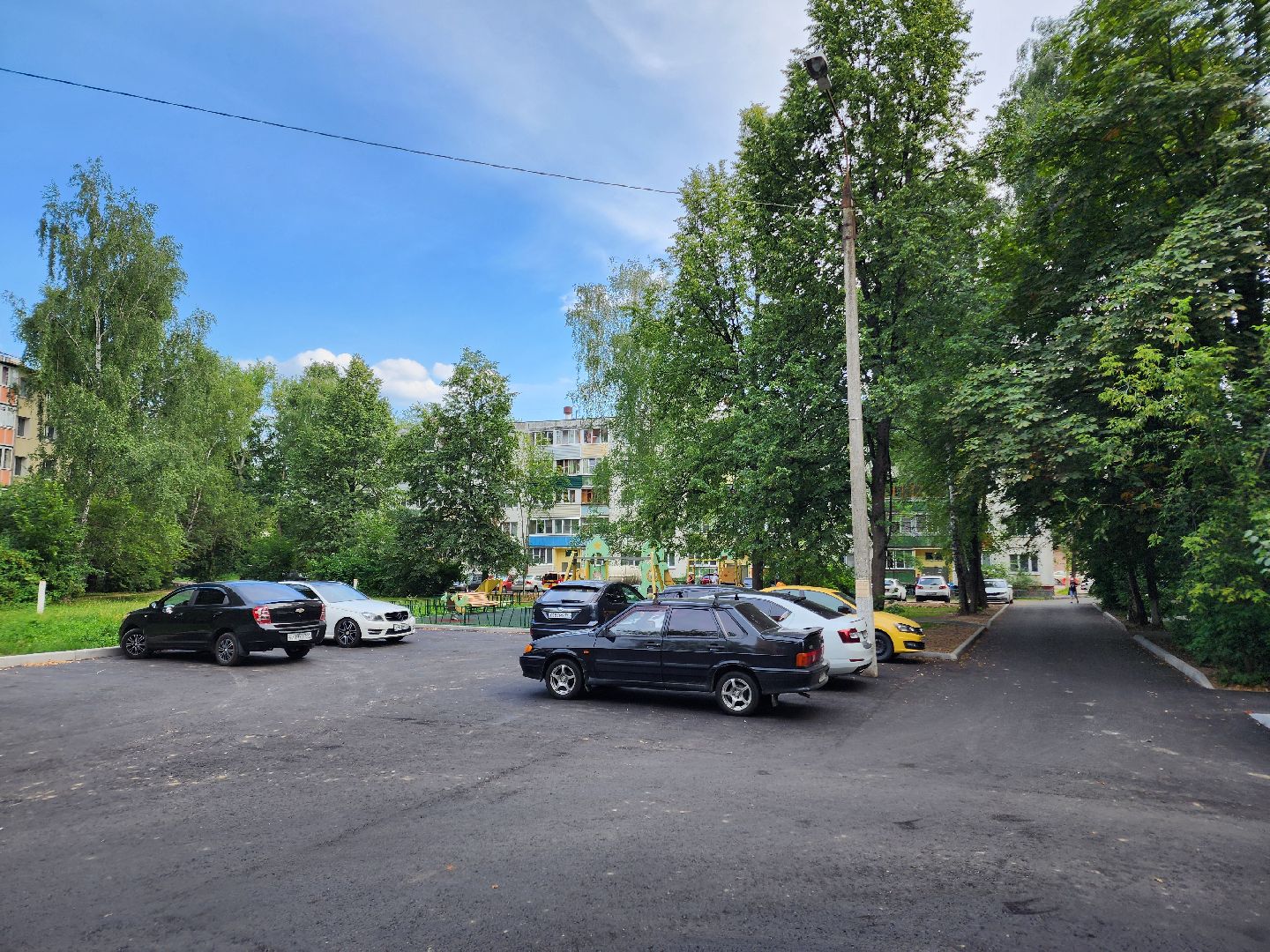 Чехов, улица Молодежная, дворовая территория, комплексное благоустройство, формирование комфортной городской среды, проезды, парковки, пешеходная дорожка, детская площадка, освещение,