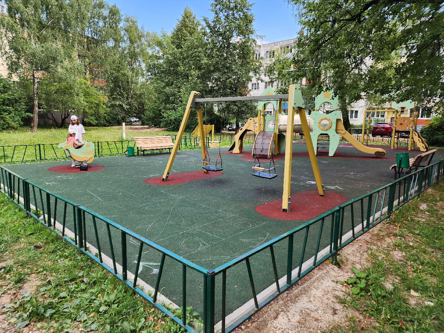 Чехов, улица Молодежная, дворовая территория, комплексное благоустройство, формирование комфортной городской среды, проезды, парковки, пешеходная дорожка, детская площадка, освещение,