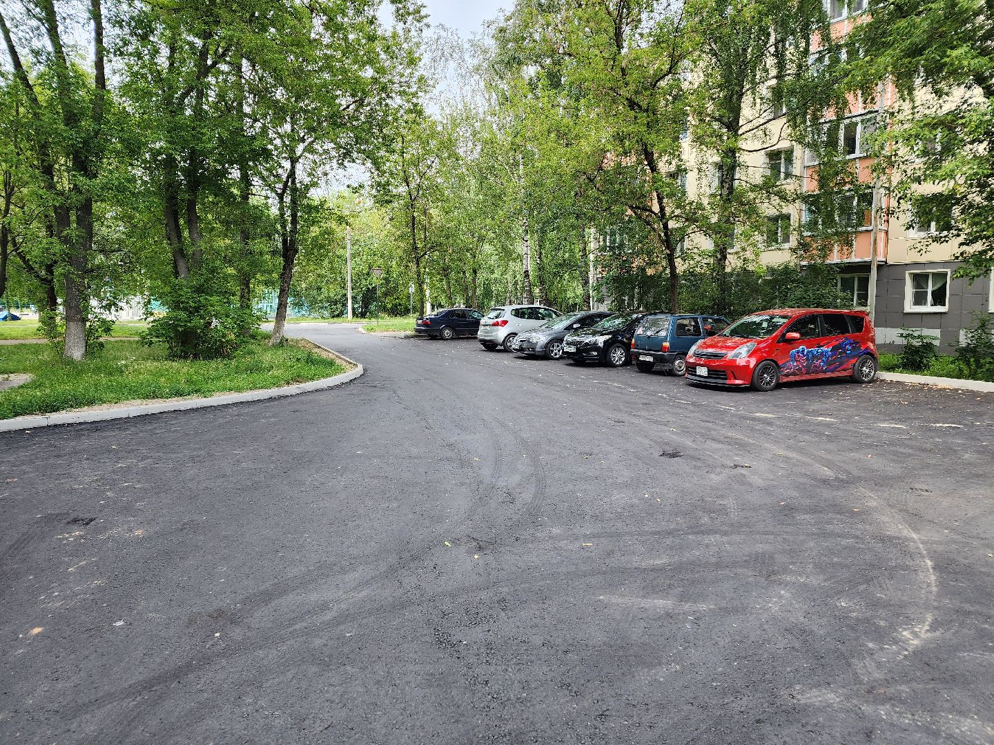 Чехов, улица Молодежная, дворовая территория, комплексное благоустройство, формирование комфортной городской среды, проезды, парковки, пешеходная дорожка, детская площадка, освещение,