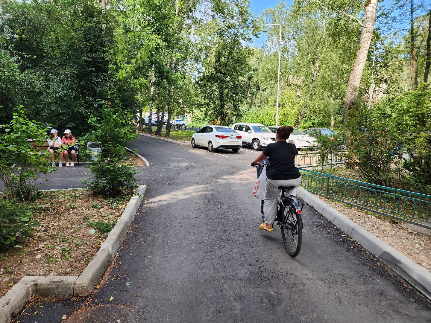 Чехов, улица Молодежная, дворовая территория, комплексное благоустройство, формирование комфортной городской среды, проезды, парковки, пешеходная дорожка, детская площадка, освещение,