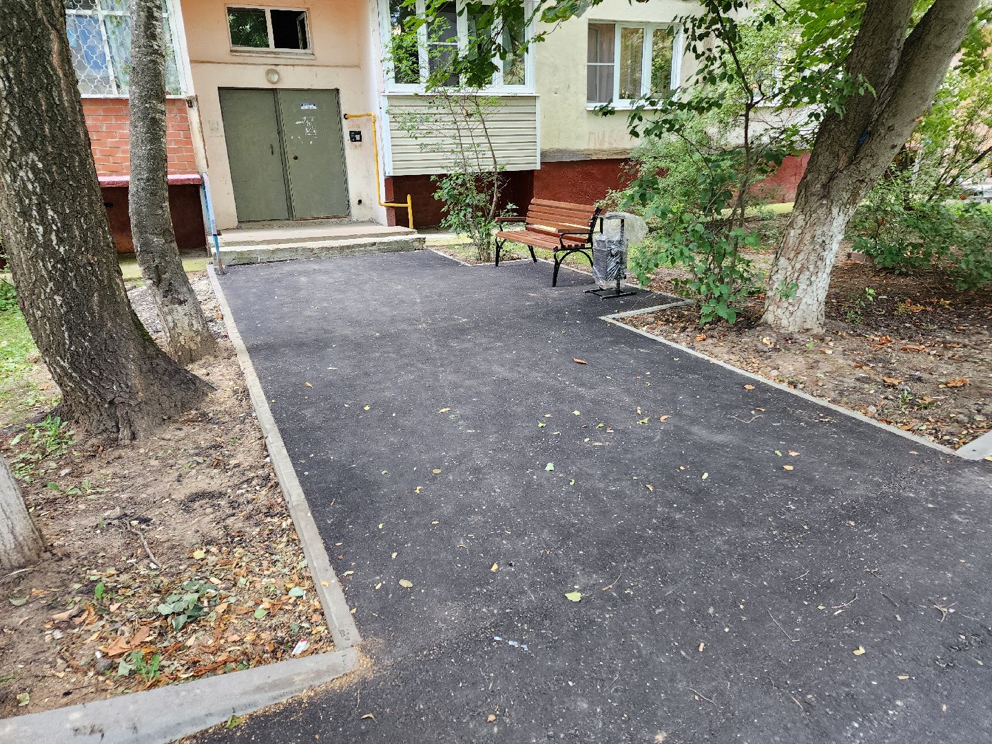 Чехов, улица Молодежная, дворовая территория, комплексное благоустройство, формирование комфортной городской среды, проезды, парковки, пешеходная дорожка, детская площадка, освещение,