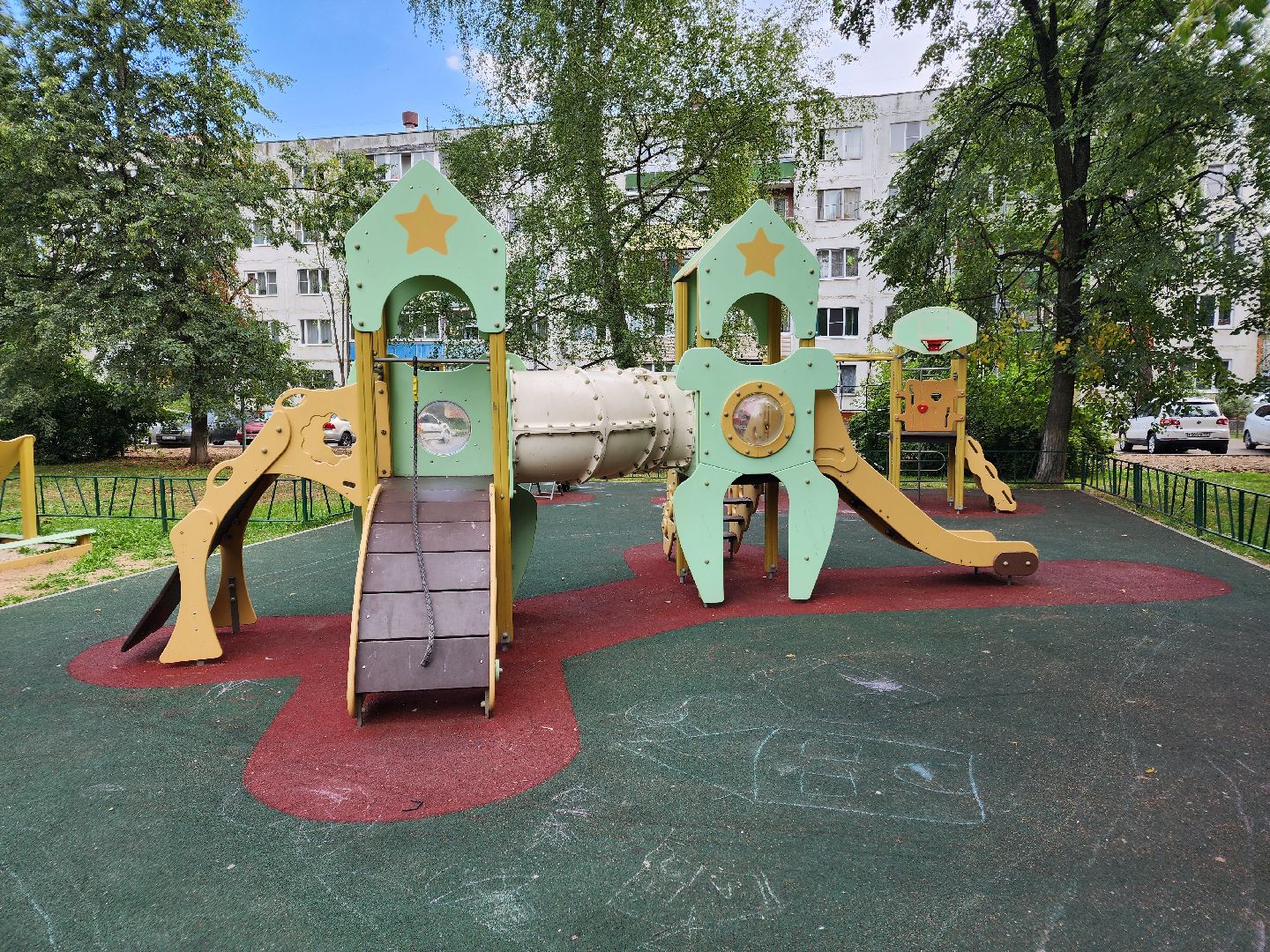 Чехов, улица Молодежная, дворовая территория, комплексное благоустройство, формирование комфортной городской среды, проезды, парковки, пешеходная дорожка, детская площадка, освещение,