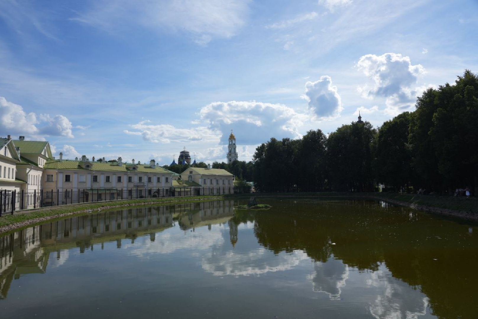 Сергиев Посад, Безопасный регион, Белый пруд, Белые лебеди, Видеонаблюдение,