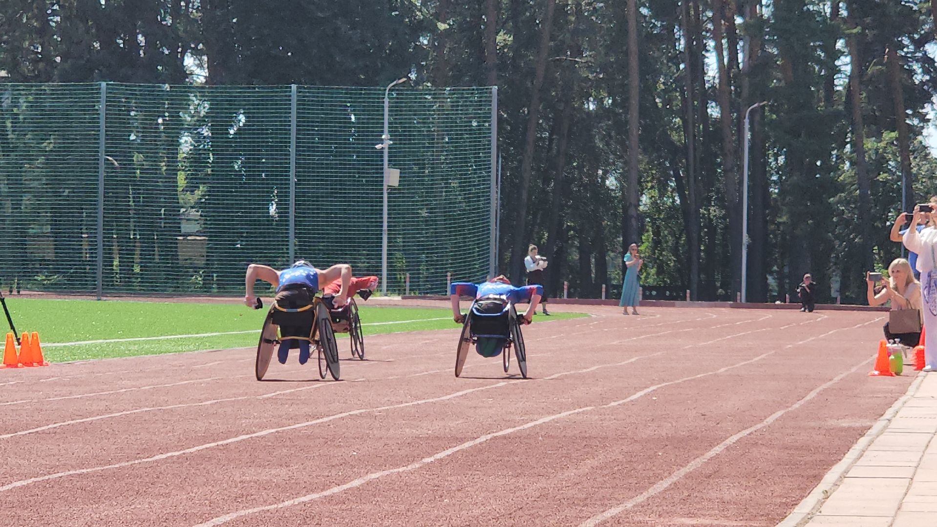 стадион спартак, серпухов, паралимпийцы, инвалиды, Фитнес-день для людей с инвалидностью,