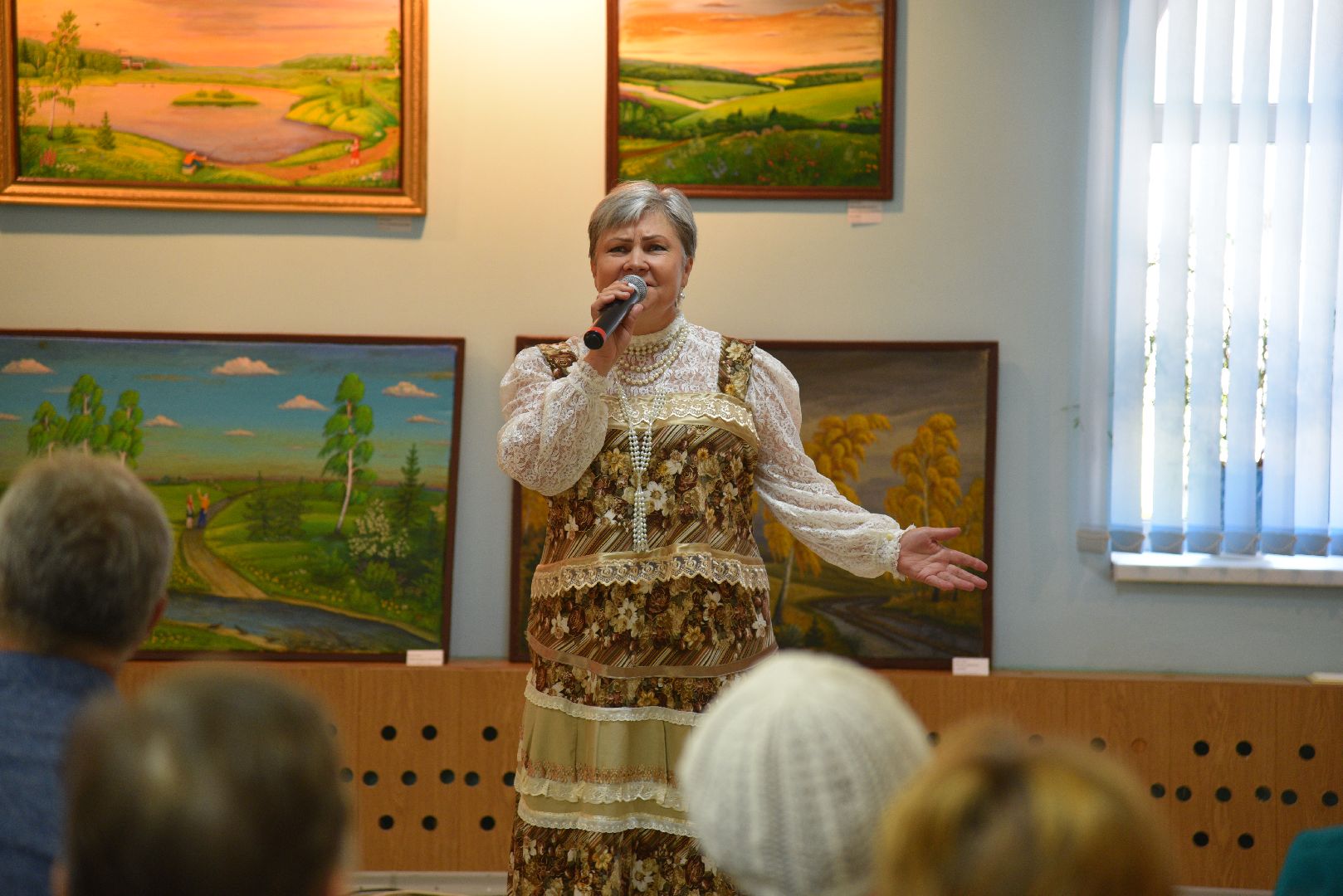 лотошино, лотошинский музей, выставка картин, культура, музеи,