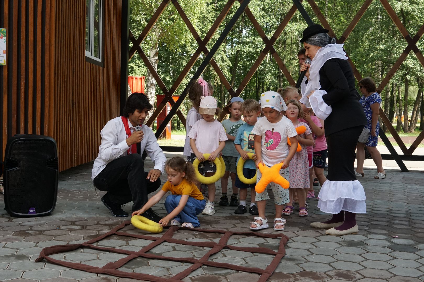 егорьевск, подмосковье, парк, культурный код, дети, праздник, чебурашка, гена, успенский, бардыгин, гуслицкая роспись,