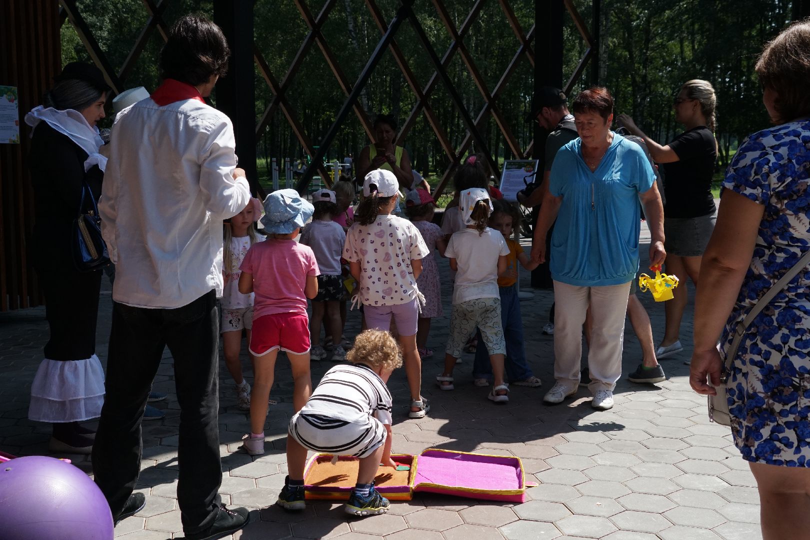 егорьевск, подмосковье, парк, культурный код, дети, праздник, чебурашка, гена, успенский, бардыгин, гуслицкая роспись,