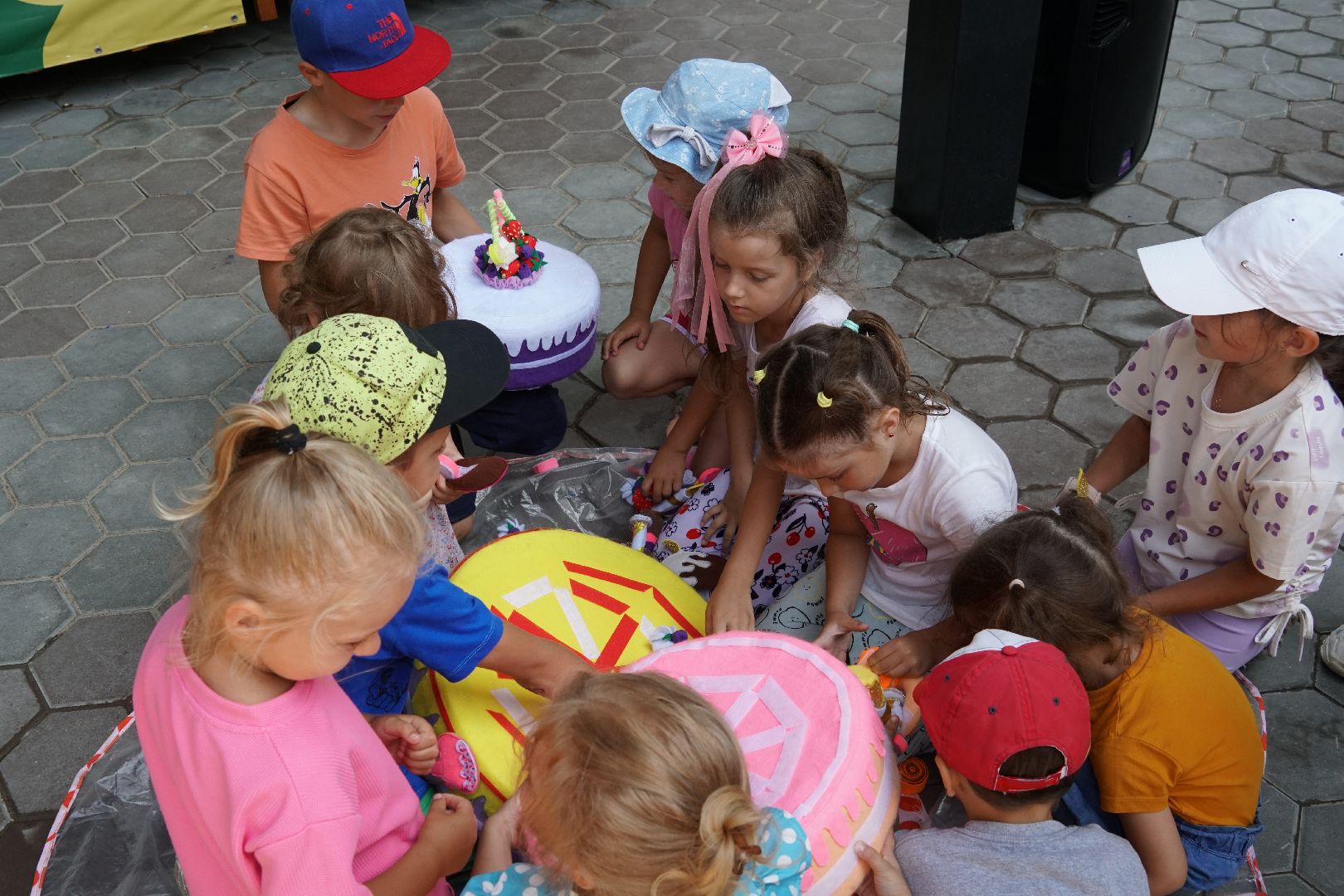 егорьевск, подмосковье, парк, культурный код, дети, праздник, чебурашка, гена, успенский, бардыгин, гуслицкая роспись,