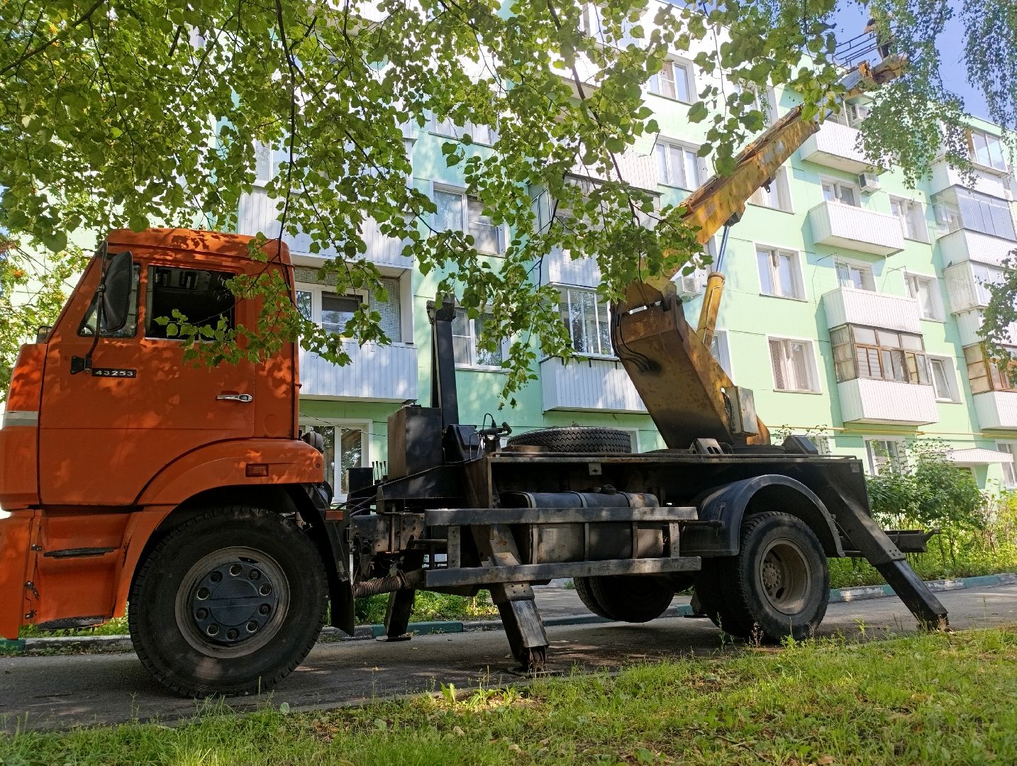 Бронницы, Благоустройство, Управляющая компания бронницкого городского хозяйства, Сетки от птиц, Подготовка к отопительному сезону,