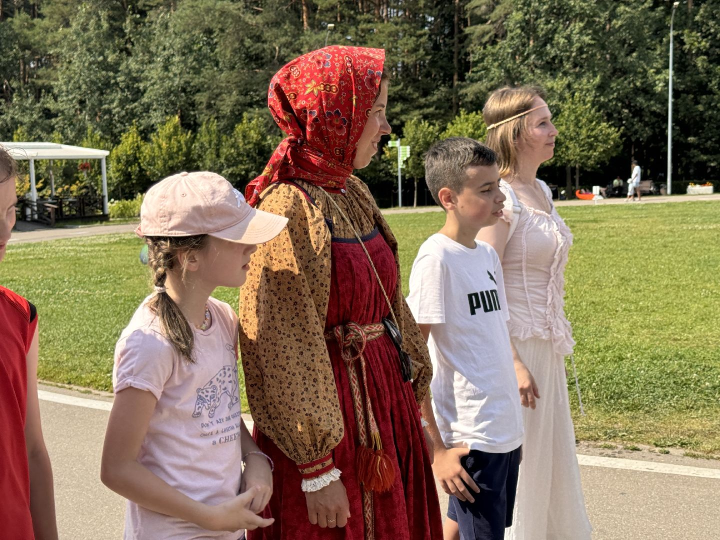 культура россии, народные игры, парки подмосковья .,