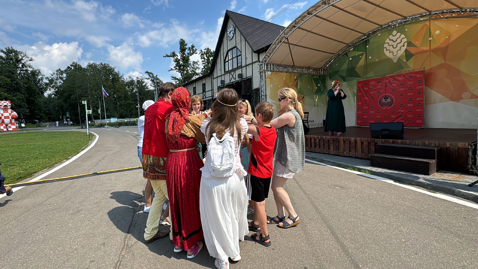 культура россии, народные игры, парки подмосковья .,