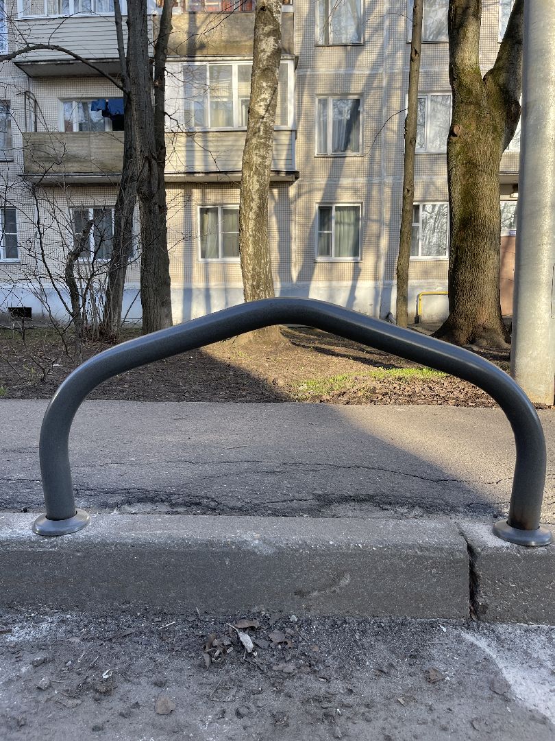 Двор, благоустройство, безопасность, отбойник, соседи,