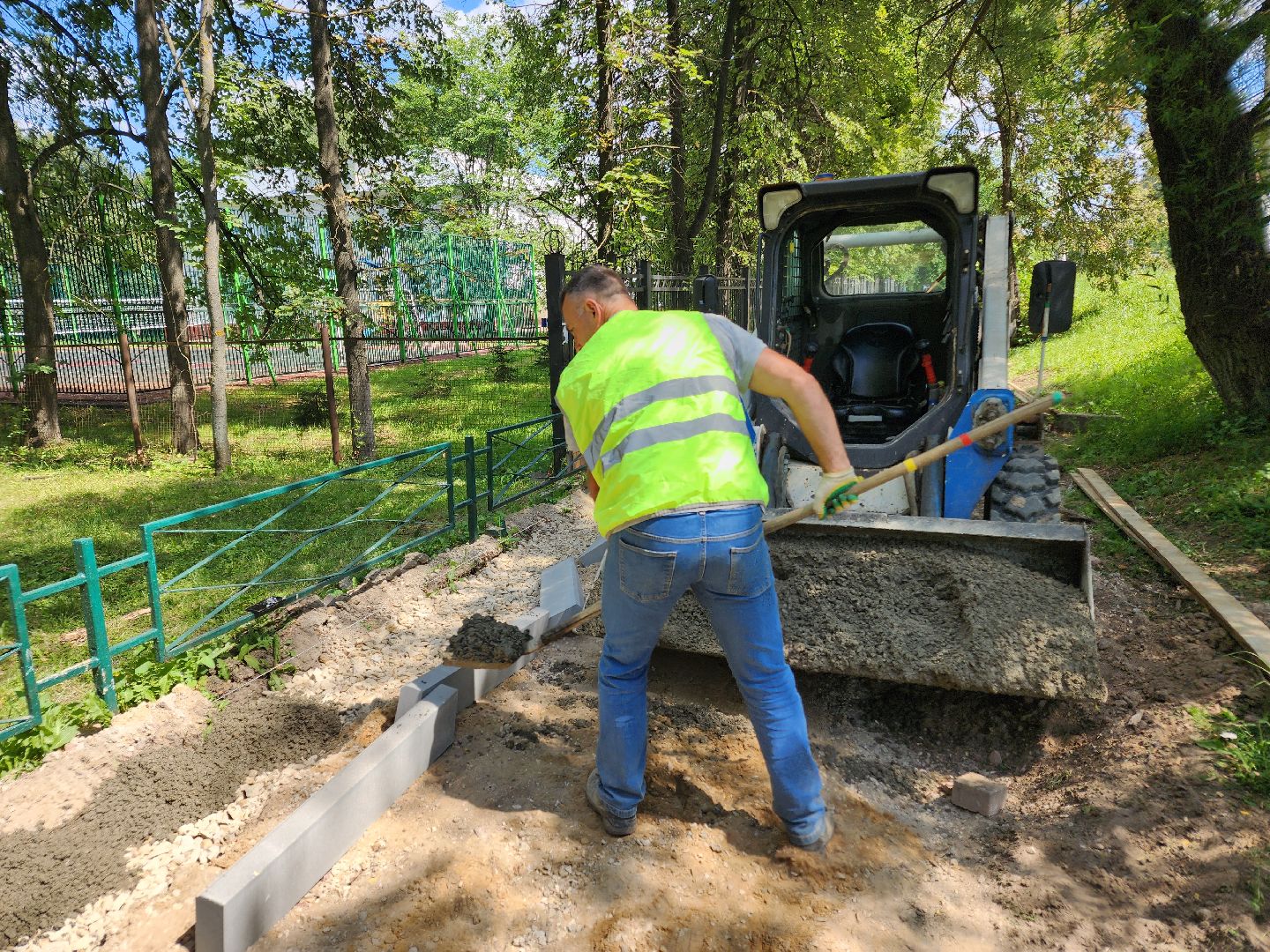 чехов, улица Чехова, строительство тротуара, нацпроект безопасные и качественные автодороги, благоустройство,