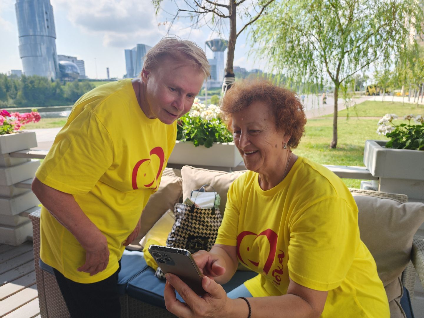 активное долголетие, пенсионеры, улыбка, юбилей,