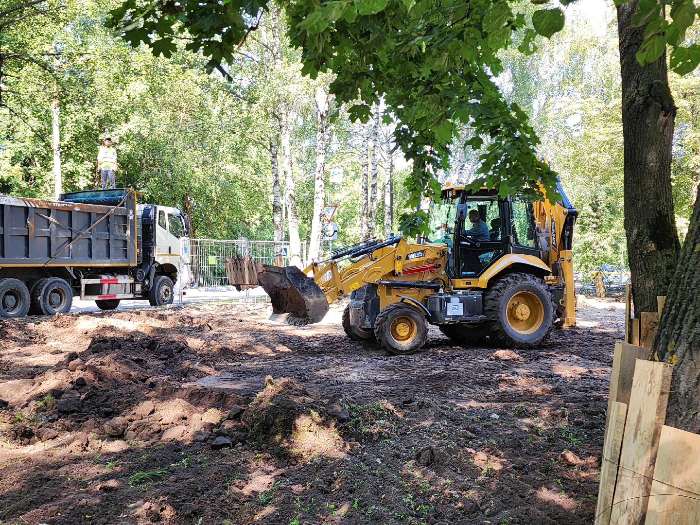 сквер 80-летия ленинского района, новая детская площадка, ленинский округ, благоустройство, сквер у МФЦ Видное,