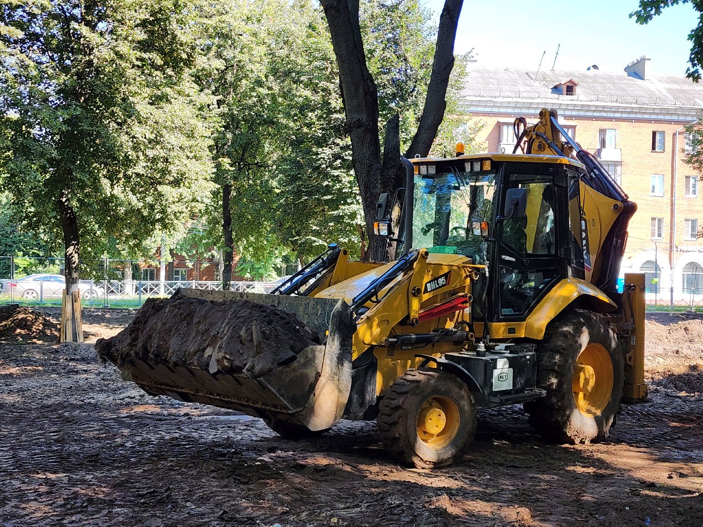 сквер 80-летия ленинского района, новая детская площадка, ленинский округ, благоустройство, сквер у МФЦ Видное,